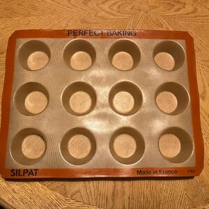 Silpat Muffin tray